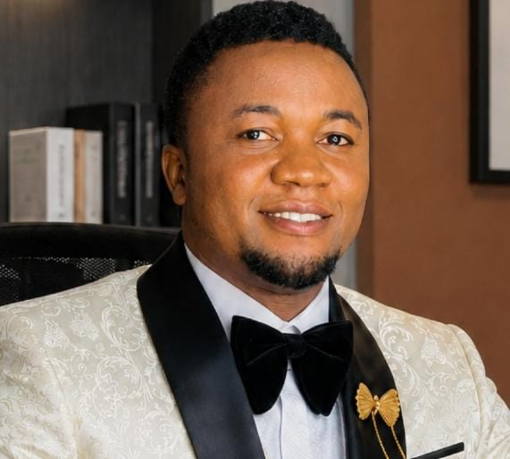 Portrait of Oludare Afolabi Gold, Programme Manager at Hand of Grace